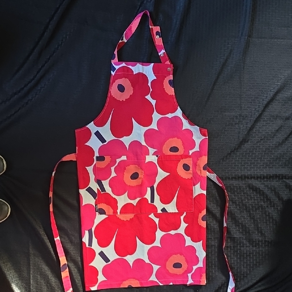 Marimekko Pieni Unikko Pink And Red Floral Apron.
